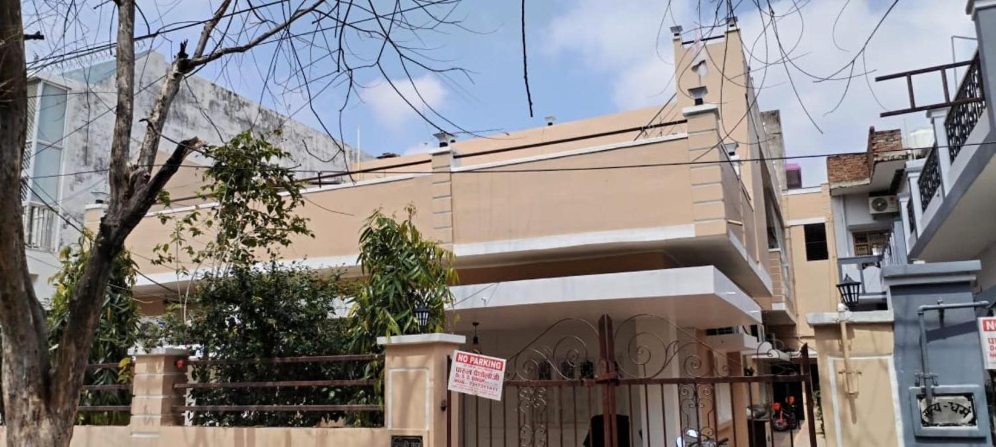 Janki Kunj Varanasi- 3 Room Home Luaran gambar